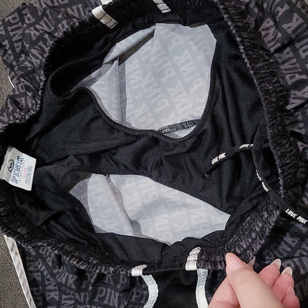PINK Victoria's Secret Shorts - Picture 11 of 15